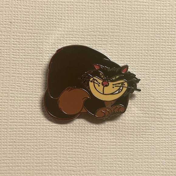 Lucifer cat from Cinderella Disney trading pin - Picture 1 of 2